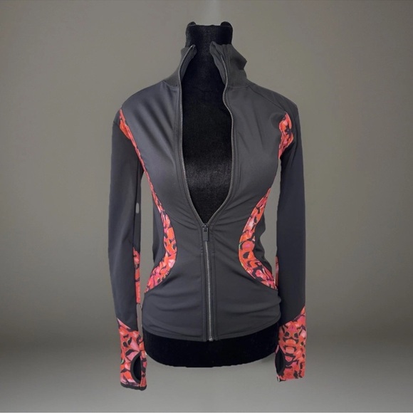 Desigual Butterfly Jacket Sz XS Womens Activewear Pakaian Jadi Wanita Sweater - Picture 2 of 9